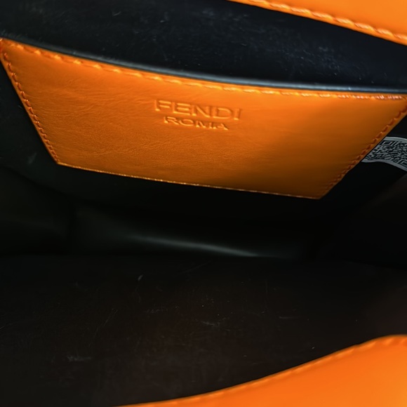 Fendi purse - Picture 3 of 3